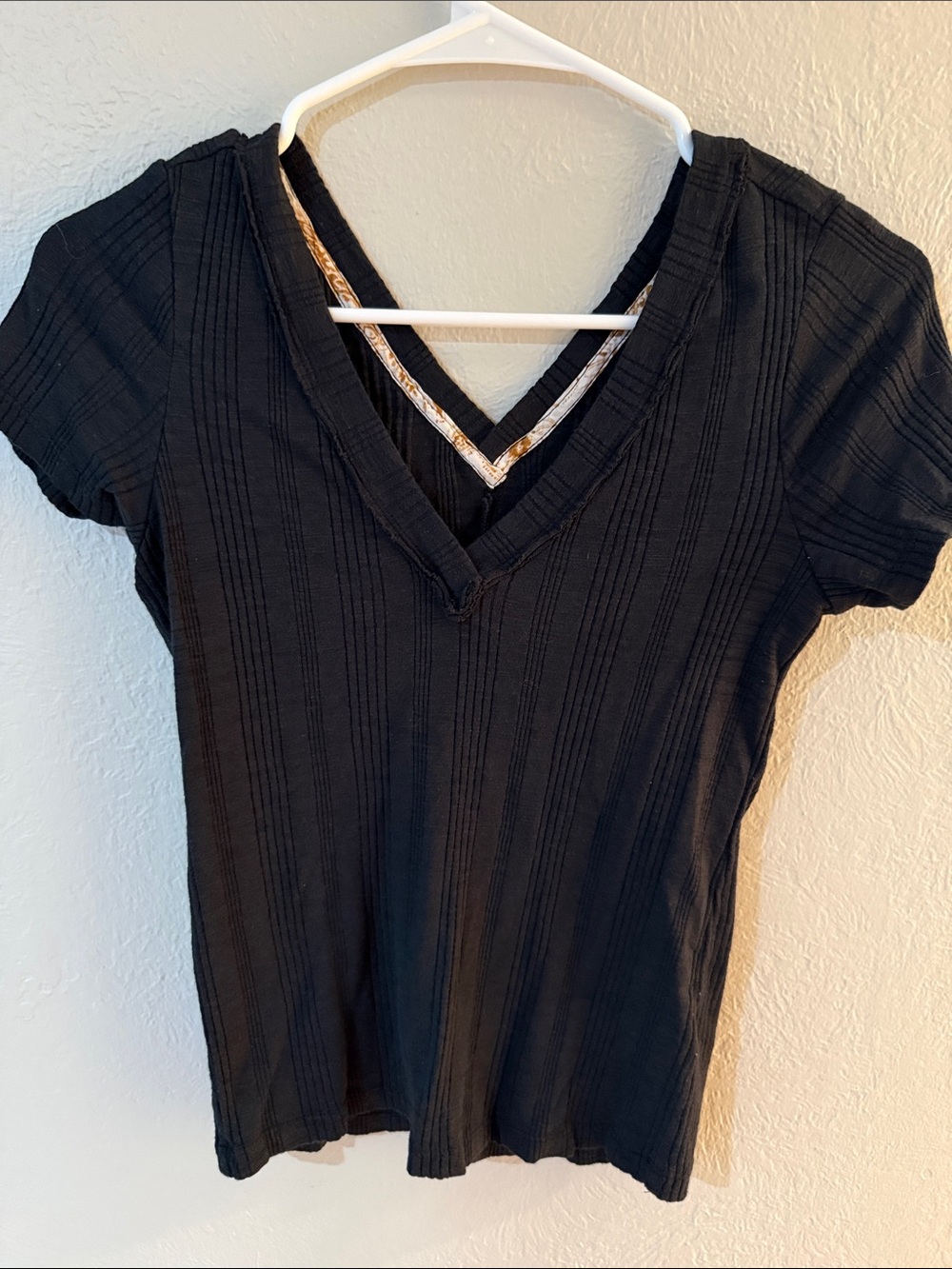 Pilcro Black Ribbed V-Neck Short Sleeve Tee